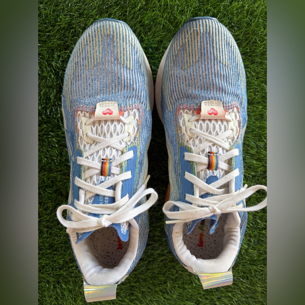 New Balance Women’s Fuelcell Echo ‘Pride Collection’ Sneaker-Size: 11.5-Preowned